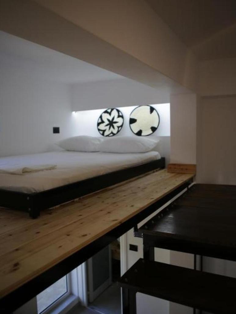 Bed and Breakfast On The Rocks Qeparo Exterior foto