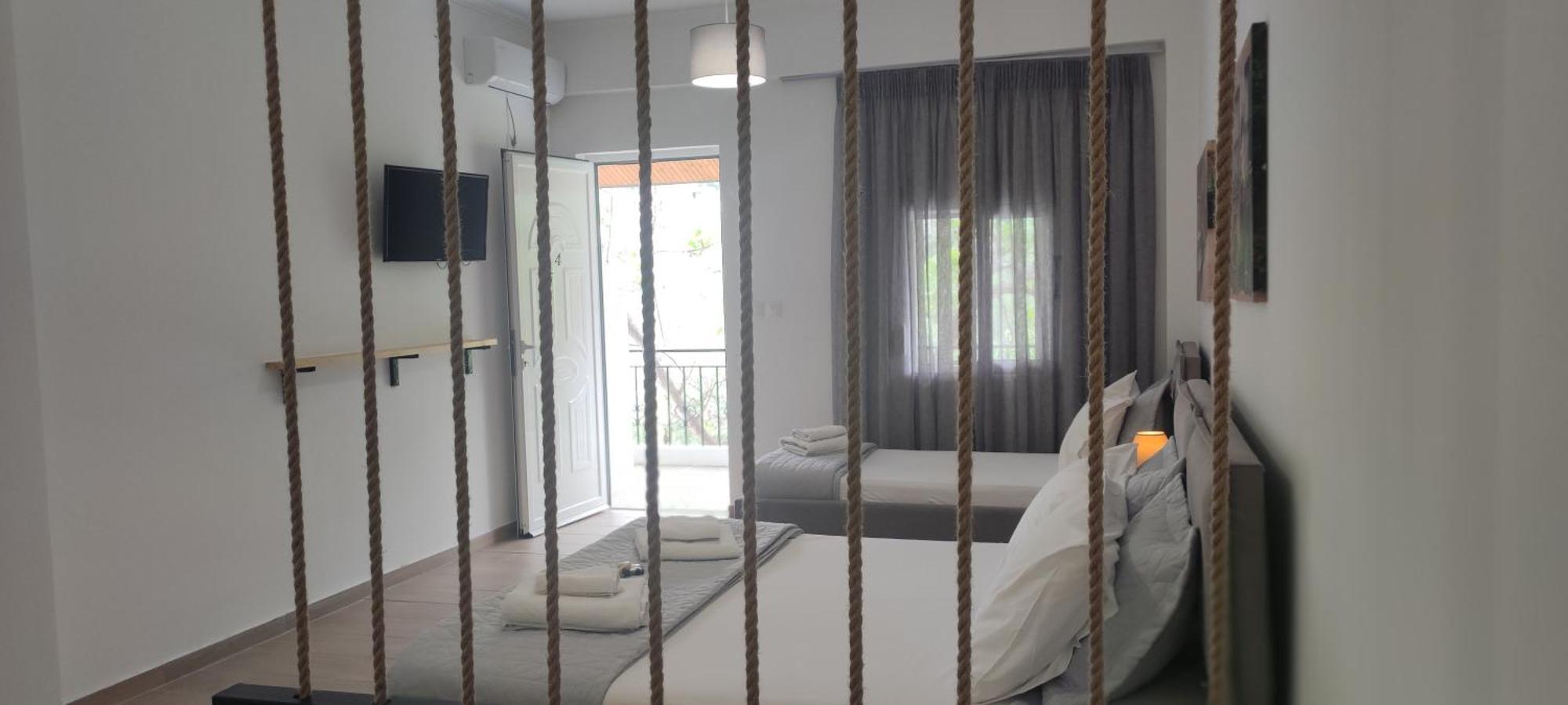 Bed and Breakfast On The Rocks Qeparo Exterior foto